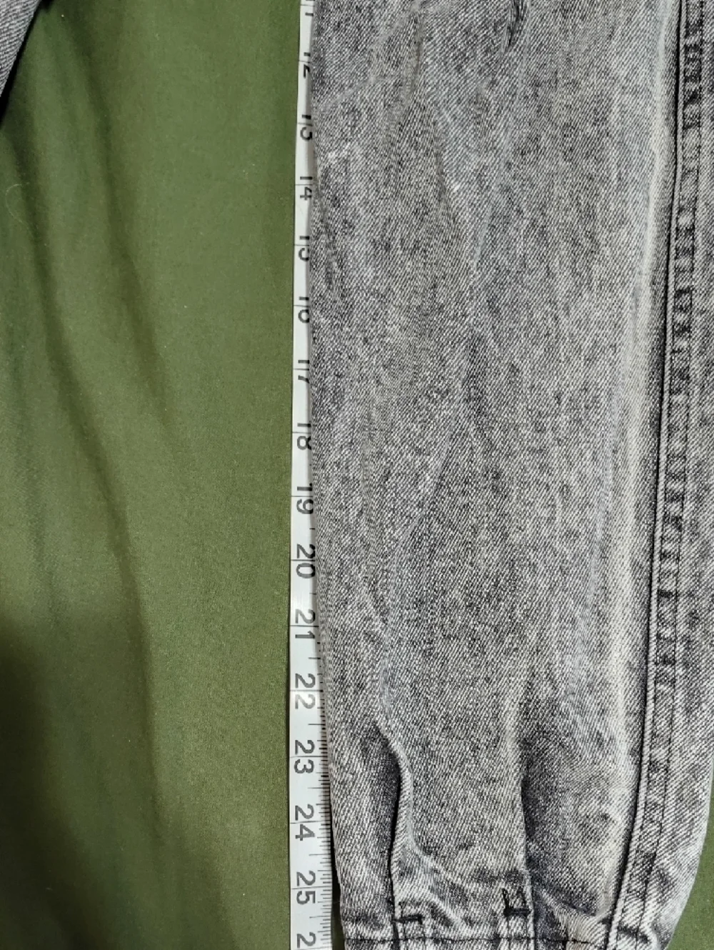 High-Waisted Vintage Acid Wash Women’s Jeans - Gray - Picture 8 of 8